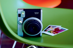 Fujifilm Instax mini 90 Neo Classic - nowy styl, nowe możliwości